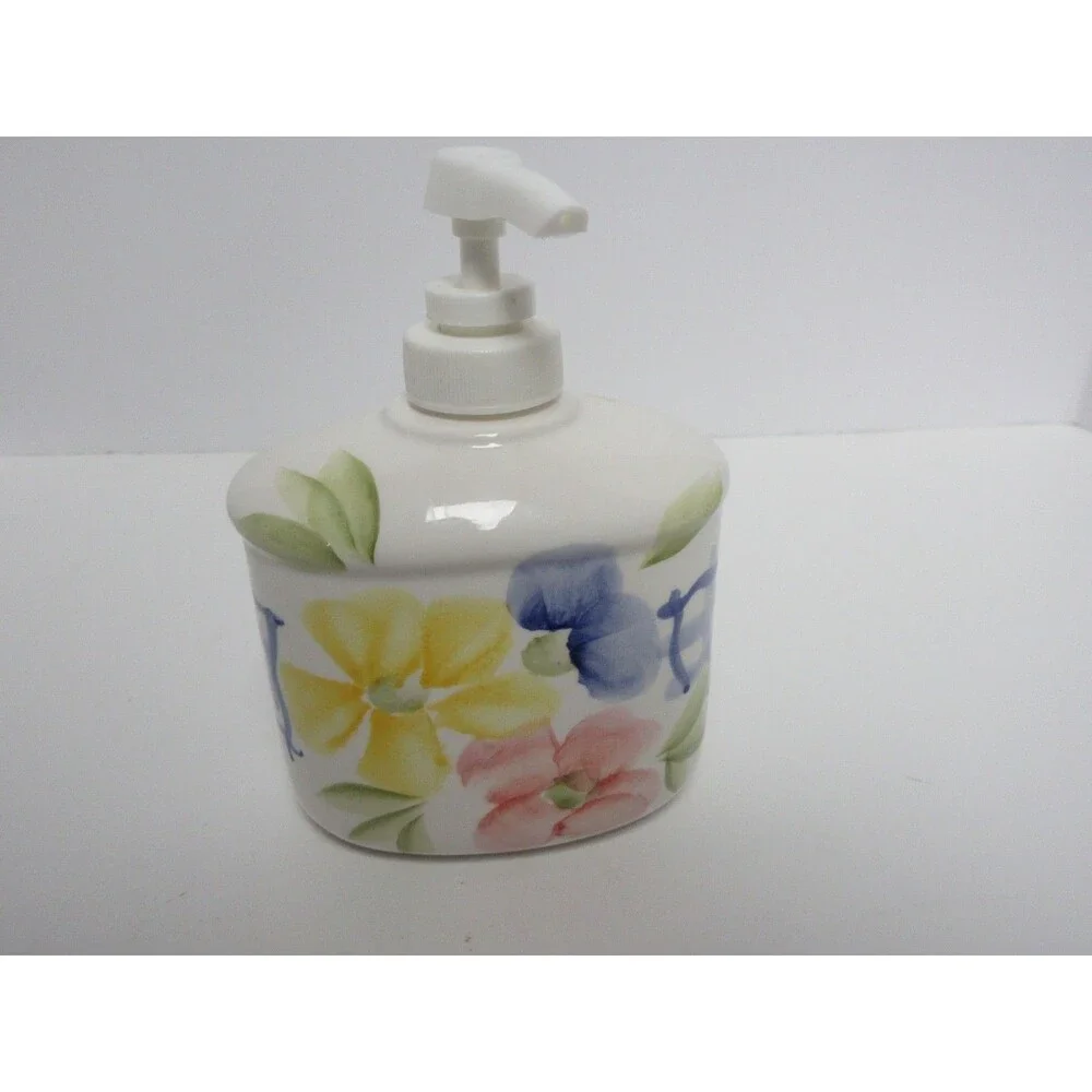 4 pc  Hand Decorated Soap Dispenser Toothbrush holder cup & Soap Dish  Taiwan